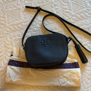 Tory Burch McGraw camera bag